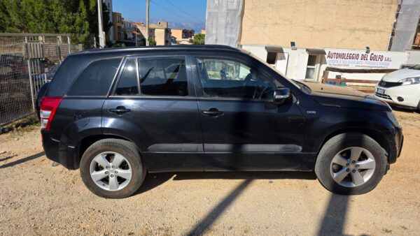 Suzuki Grand Vitara 1.9 DDiS 5 porte DDIS Luxe € 6.500,00 - immagine 15