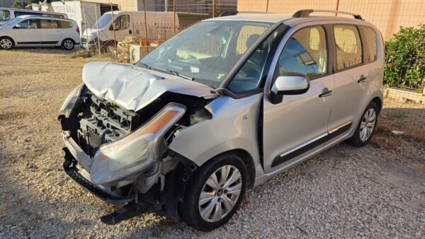CITROEN C3 PICASSO 1.6 HDI 92 CV EXCLUSIVE 2011 EURO 5 INCIDENTATA € 1.000,00 - immagine 8