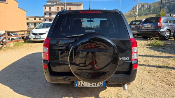 Suzuki Grand Vitara 1.9 DDiS 5 porte DDIS Luxe € 6.500,00 - immagine 14