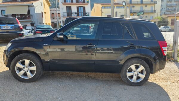 Suzuki Grand Vitara 1.9 DDiS 5 porte DDIS Luxe € 6.500,00 - immagine 7