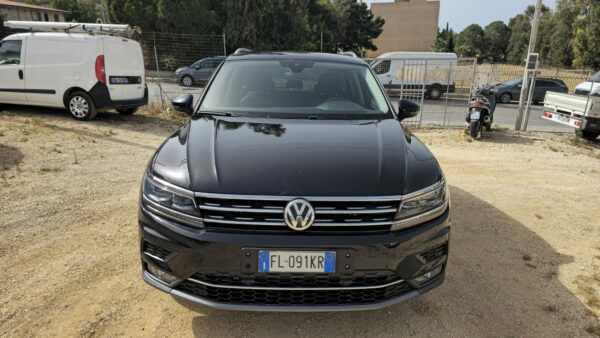VOLKSWAGEN TIGUAN 2.0 TDI 150 CV 2018 FOR MOTION EU6B CAMBIO AUTOMATICO INTERNI IN PELLE € 19.000,00