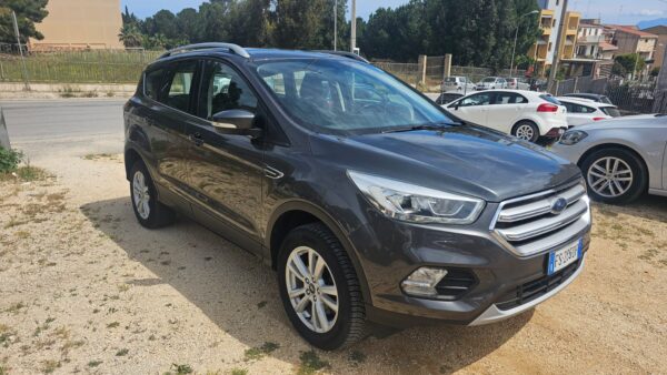FORD KUGA 2.0 TDCI 150CV  5P SUV  2018 PSHIFT SeS AWD BUSINESS E6  CAMBIO AUTOMATICO  € 15.000,00 - immagine 10