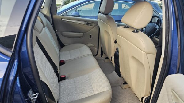 Mercedes Klasse A 180 CDI  110 CV  2010 Avantgarde CAMBIO AUTOMATICO E5 € 5.500,00 - immagine 3