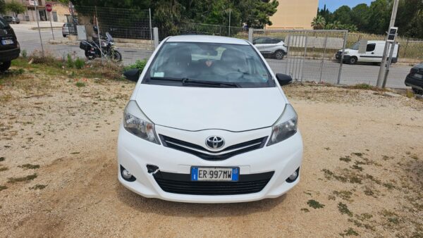 Toyota Yaris 1.4 D-4D 90 CV 2013 Active E5 € 6.800,00