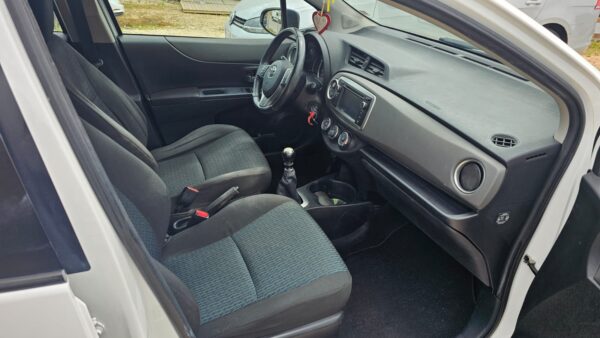 Toyota Yaris 1.4 D-4D 90 CV 2013 Active E5 € 6.800,00 - immagine 7