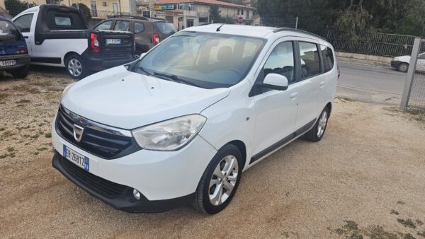 Dacia Lodgy 1.5 dCi  107 CV  2014 Laureate E5 7 POSTI € 7.500,00 - immagine 5
