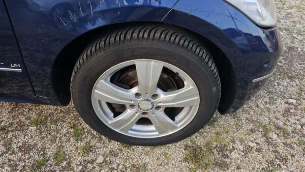 Mercedes Klasse A 180 CDI  110 CV  2010 Avantgarde CAMBIO AUTOMATICO E5 € 5.500,00 - immagine 2