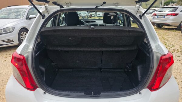 Toyota Yaris 1.4 D-4D 90 CV 2013 Active E5 € 6.800,00 - immagine 12