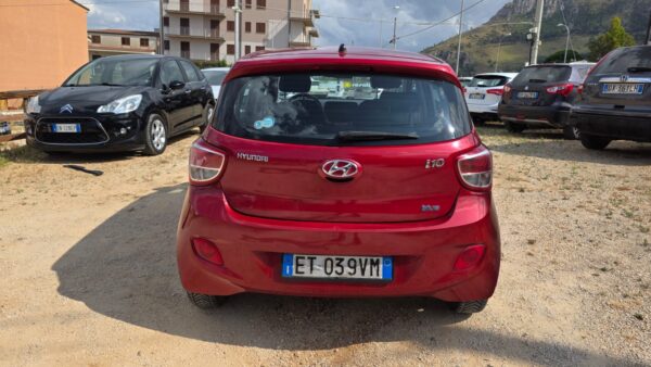 Hyundai i10 1.0 70 CV GPL 2014 Classic  € 4.500,00 - immagine 10