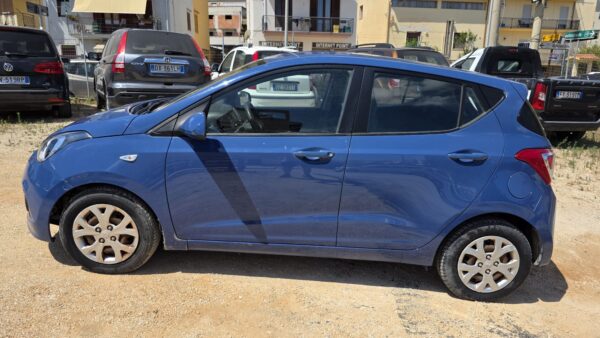 Hyundai i10 1.0  67 CV 2015  Basis  € 3.000,00 PROBLEMI AL MOTORE - immagine 8