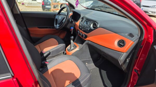 Hyundai i10 1.0 70 CV GPL 2014 Classic  € 4.500,00 - immagine 7