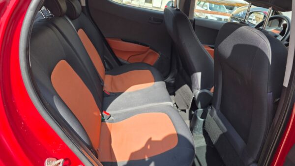 Hyundai i10 1.0 70 CV GPL 2014 Classic  € 4.500,00 - immagine 3
