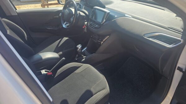 Peugeot 208 1.2 e-VTi  82 CV   2015 Allure  VENDUTA - immagine 2