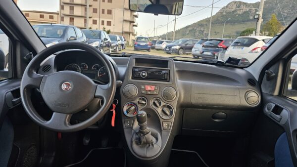 Fiat Panda 1.2  60 CV GPL  2010 Active  € 3.900,00 X NEO PATENTATI - immagine 5