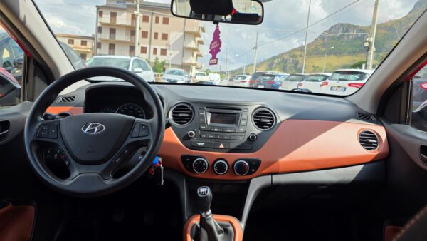 Hyundai i10 1.0 70 CV GPL 2014 Classic  € 4.500,00 - immagine 5