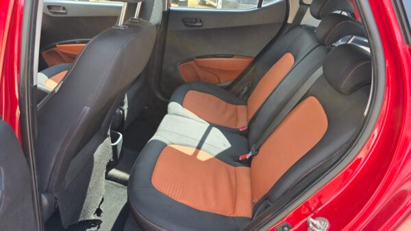 Hyundai i10 1.0 70 CV GPL 2014 Classic  € 4.500,00 - immagine 4