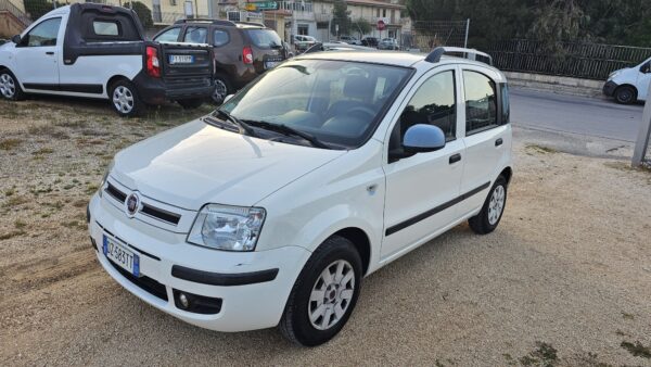 Fiat Panda 1.2  60 CV GPL  2010 Active  € 3.900,00 X NEO PATENTATI - immagine 6