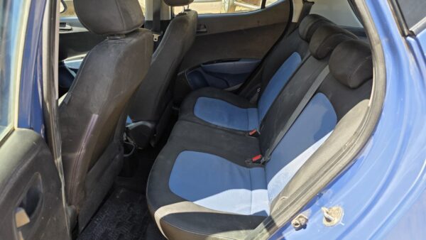 Hyundai i10 1.0  67 CV 2015  Basis  € 3.000,00 PROBLEMI AL MOTORE - immagine 4