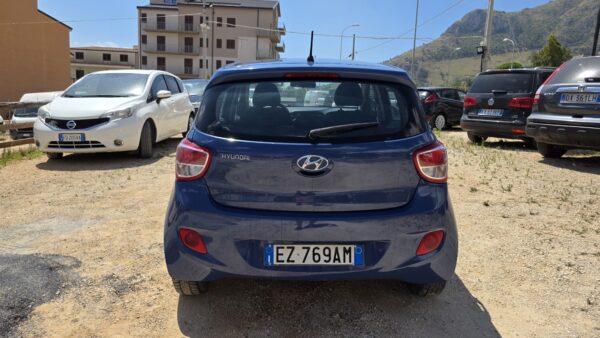 Hyundai i10 1.0  67 CV 2015  Basis  € 3.000,00 PROBLEMI AL MOTORE - immagine 13