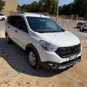 DACIA LODGY 1.5 BLUE DCI 116 CV STEPWAY 2019 7 POSTI € 6.500,00