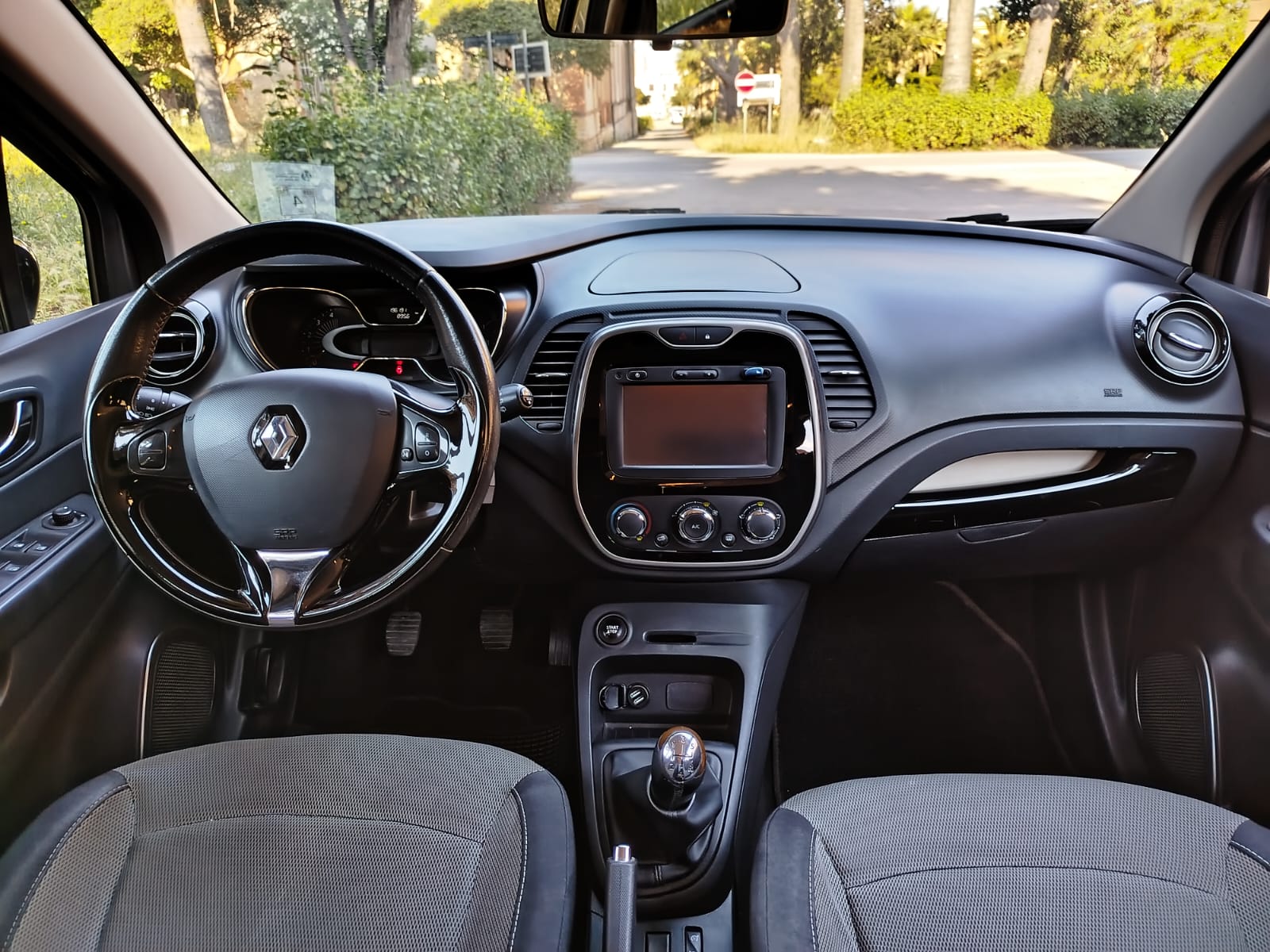 RENAULT CAPTUR ANNO 03/2016 1.5 KW 66.00 5 POSTI KM 195.000 UNICO PROPRIETARIO - immagine 2