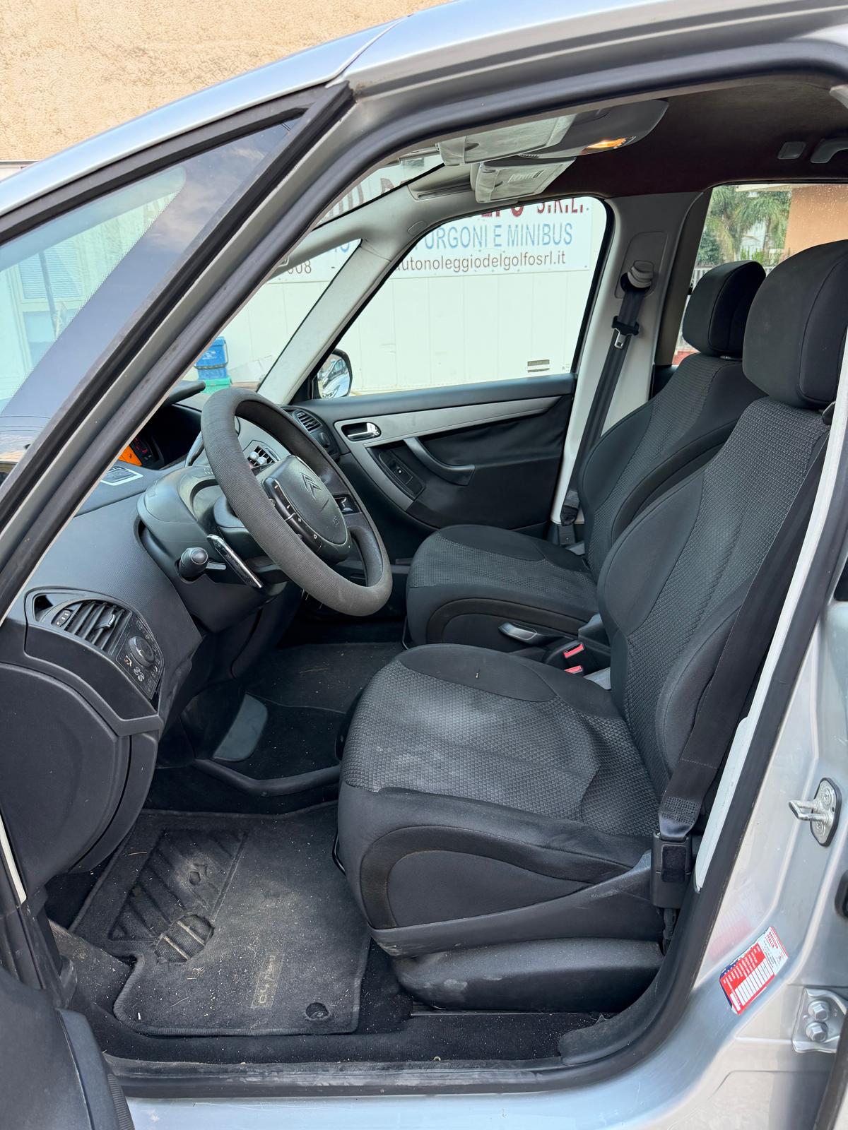 CITROEN C4 1.6 DIESEL 80.00 KW ANNO 2007 KM 309.000 CAMBIO AUTOMATICO € 1000.00 ⚠️ DIFETTO ALLA CENTRALINA DEL CAMBIO - immagine 4